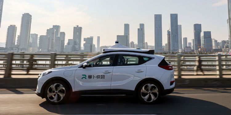 图为百度萝卜快跑自驾出租车。百度