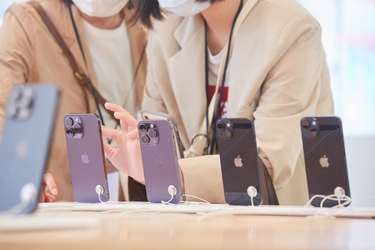 iPhone 15备货量「不容乐观」 供应链业者普遍信心不足