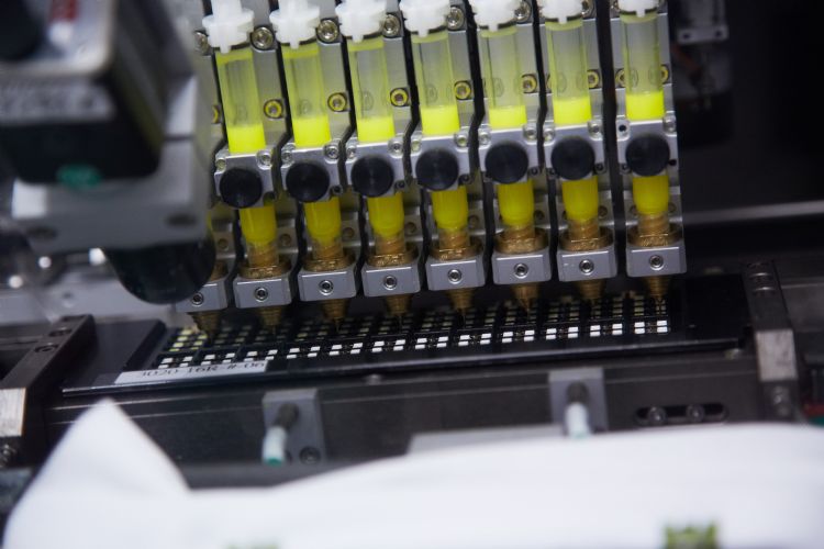 国内LED封装大厂5月喊涨，台系厂商考量市场需求尚未回温，观望后续市场反应。李建梁摄（数据照）
