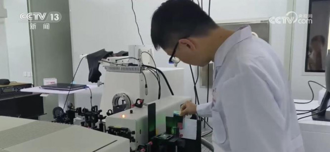 我国成功研制新型光学晶体 可满足半导体晶圆检测等领域重大需求