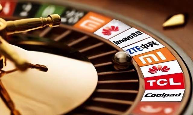 中国消费者热捧，苹果收入可望再创新高，国产手机却无奈降价抛货