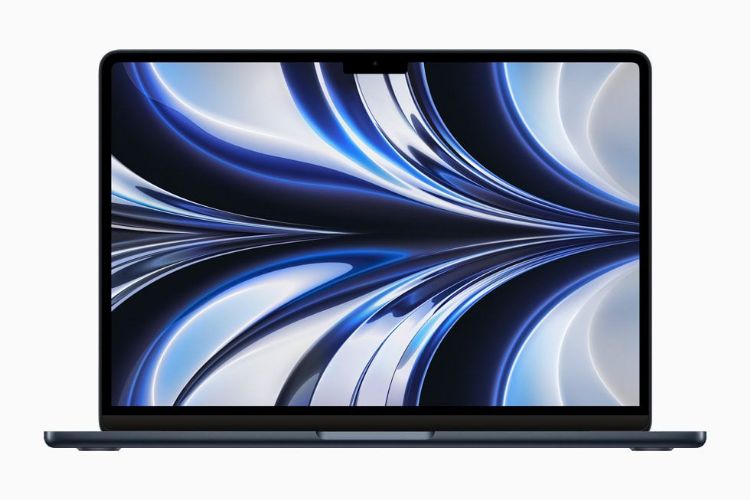 MacBook Air长期以轻薄便携为卖点，屏幕加大或能吸引更多消费者投入苹果生态系。苹果