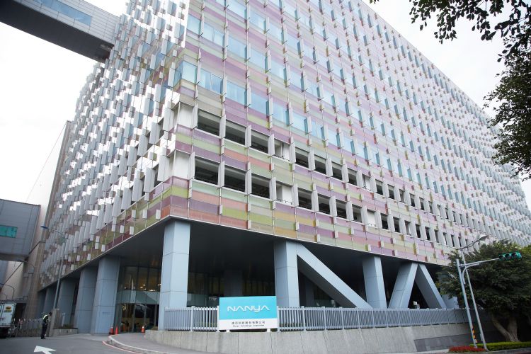 南亚科、华邦2023年第1季库存金额攀高，利基型存储器价格压力沉重。李建梁摄