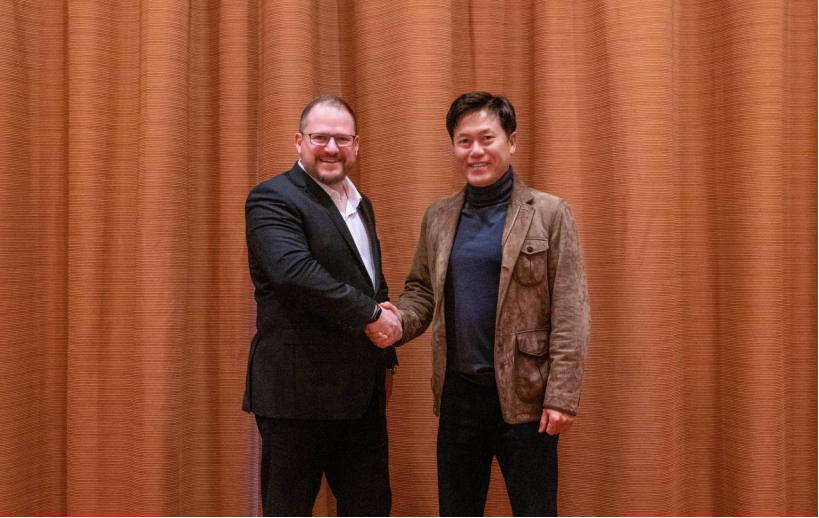 SK海力士副会长朴正浩与高通CEO举行会谈，探讨加强半导体业务合作