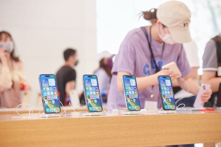 金融时报引述消息人士说法指出，立讯已开始少量生产高端iPhone。李建梁摄