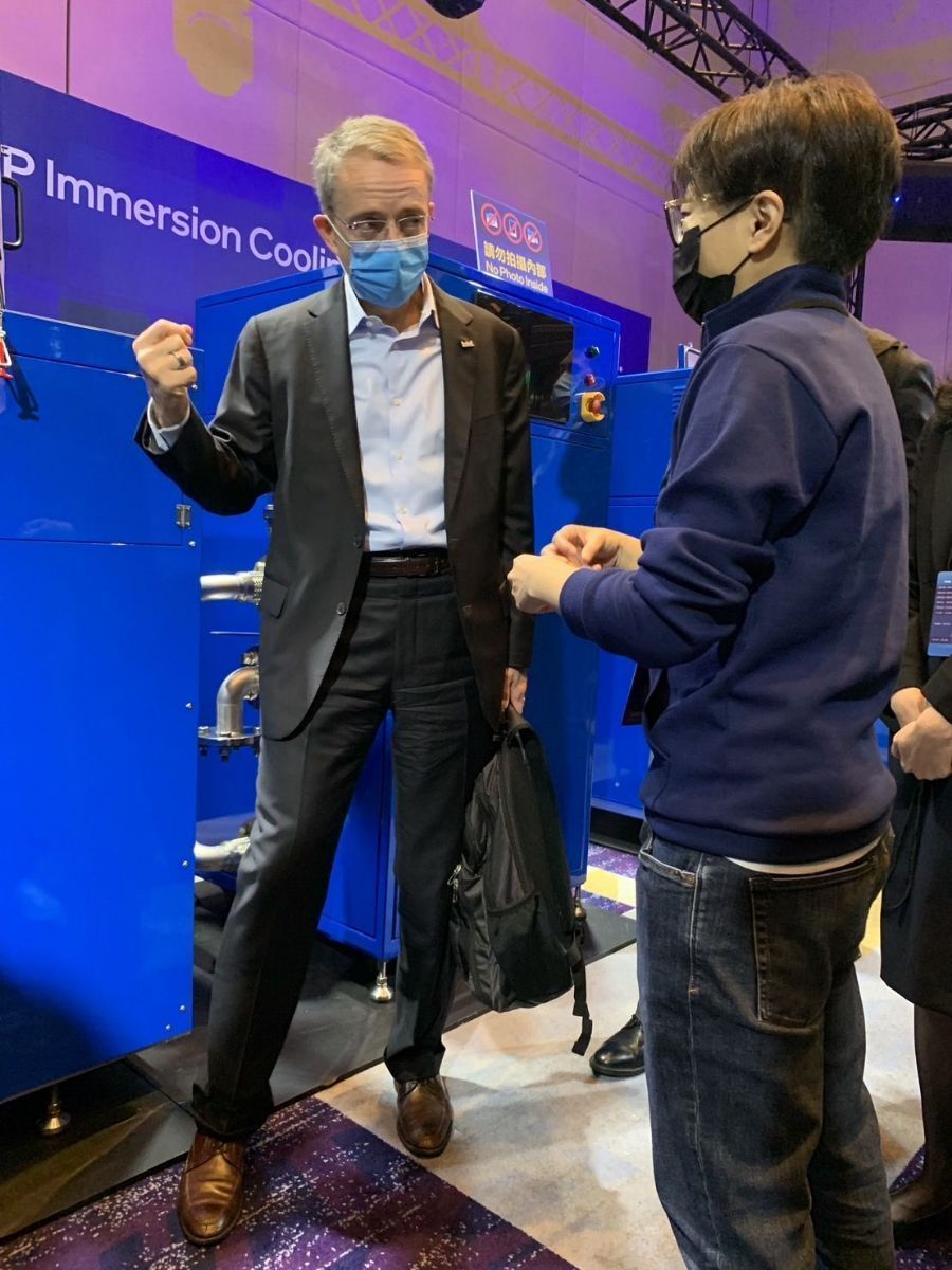 英特尔CEOPat Gelsinger意外现身自家「Intel Sustainability Taiwan Day」会场。英特尔