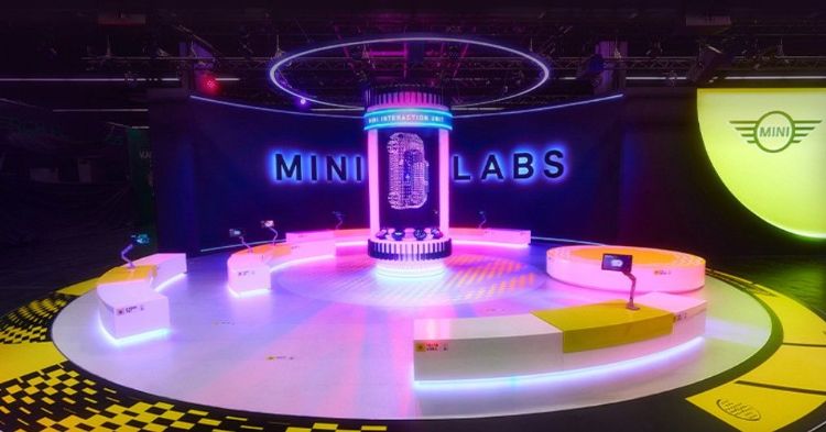 三星于Mini展区设置MINI Incubator显示器装置。三星