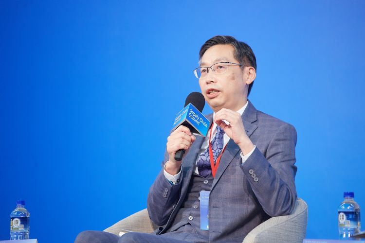 中华电信国际分公司副处长黄建勋。李建梁摄