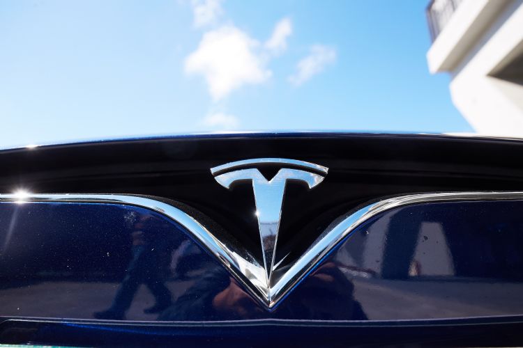 Tesla有机会抢先采用4D成像雷达？