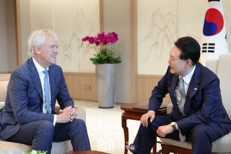 尹锡悦与Wennink在韩国龙山总统室会面。韩国总统室