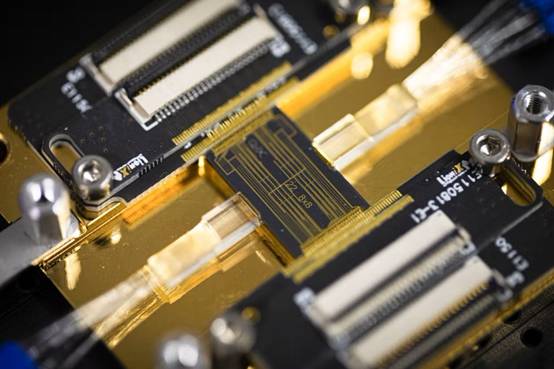 荷兰财团向LioniX投资350万欧元