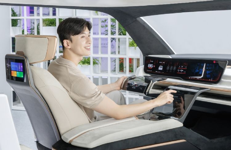 LGD即将量产30寸以上车用OLED，积极抢攻车用显示器市场。LGD
