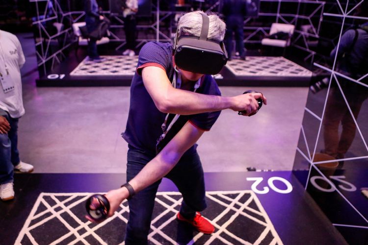 分析VR头盔数据 AI就能预测用户众多信息