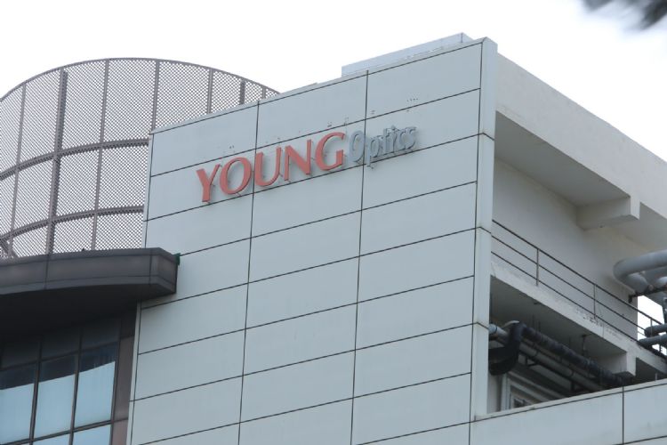 扬明光2022年第3季获利创近一年半新高，但客户库存调整，将影响第4季出货下滑。符世旻摄