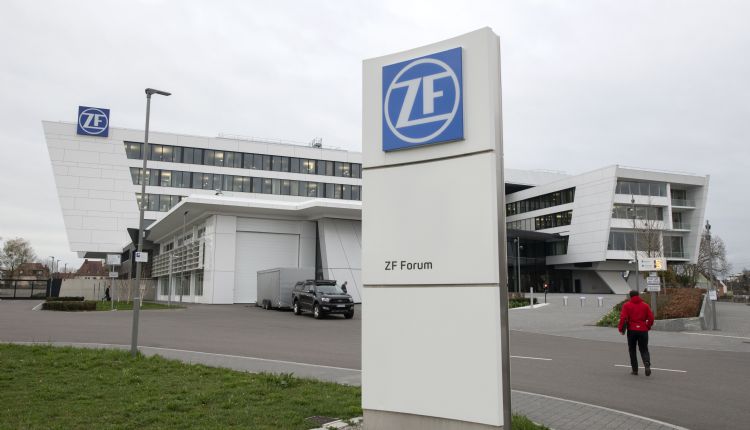 德国ZF集团近年面临汽车电动化转型压力。法新社