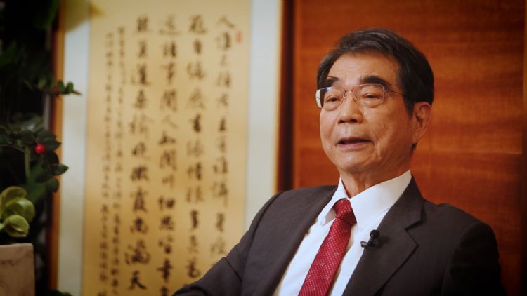 宋恭源回首光创业心路历程。截图自《矽岛．春秋》纪录片