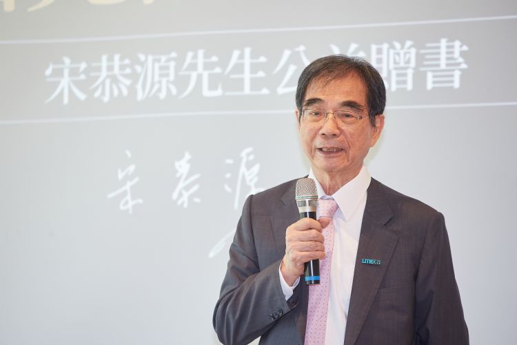 宋恭源2022年参与席公益赠书活动。李建梁摄