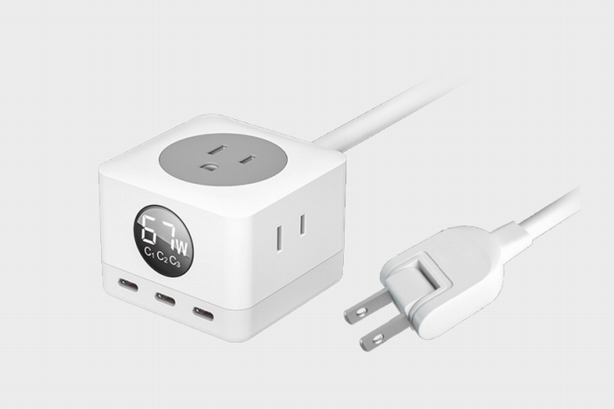 3C口不减配，超越期待高效充电，新斯宝67W USB-C快充插座-充电头网