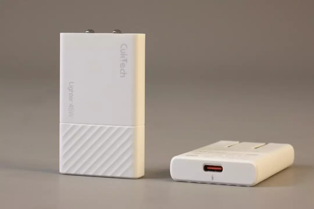 行业动态|京东3C配件品质联盟上线,亚马逊无线充下架门事件,华为投资固态电池初创企业,亚洲户外电源大会成功举办-充电头网