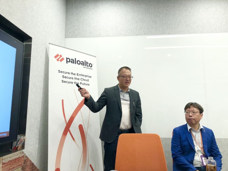 Palo Alto Networks台湾区总经理尤惠生（左）、技术总监萧松瀛（右）。林佳楠摄