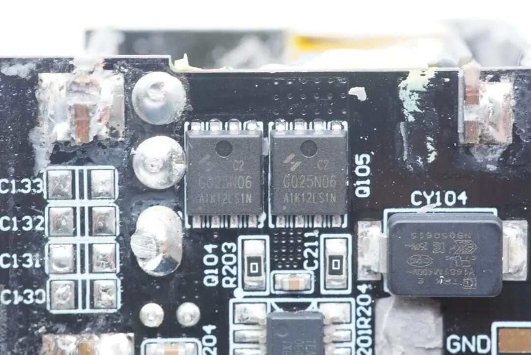 高频高动态，华羿微电DynaMOS系列产品助力倍思氮化镓插座设计-充电头网
