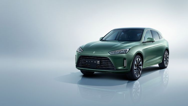 赛力斯与华为再签新约 盼2026电动车销售破百万辆