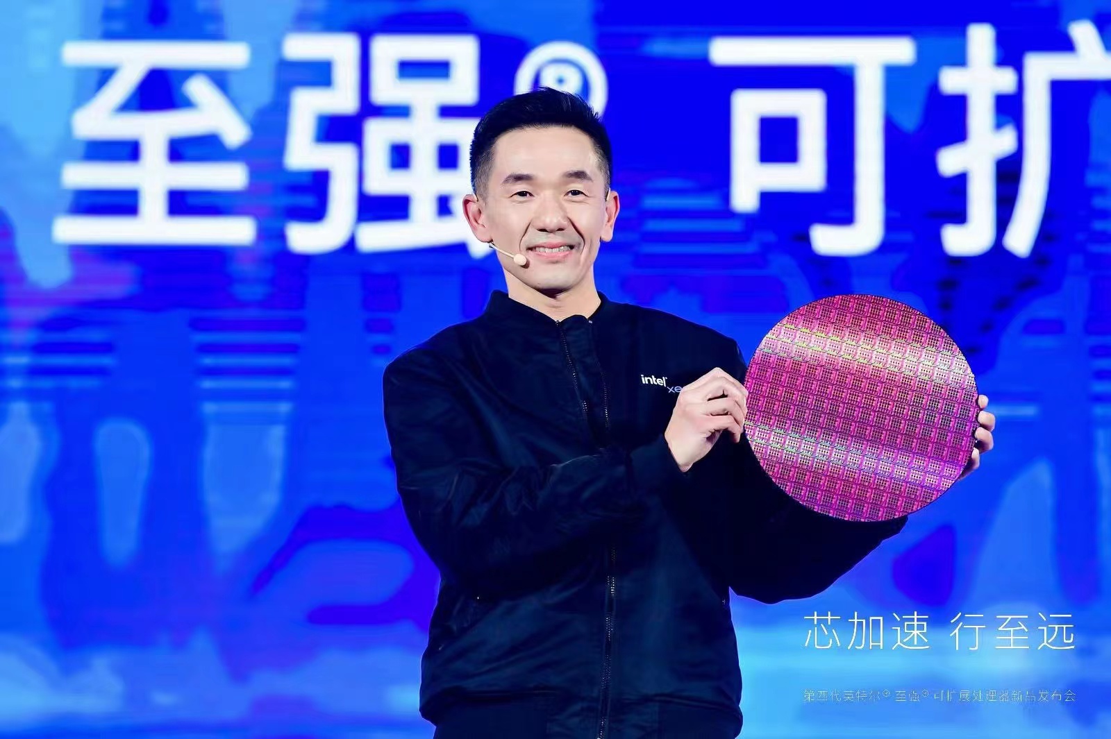 英特尔第四代至强CPU赋能数据中心升级
