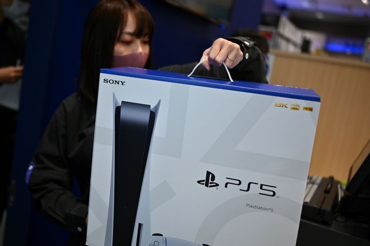 PS5全球累计销量突破3,000万台，2022年12月更创下单月销量新高，显示芯片荒已不再限制PS5产量。法新社