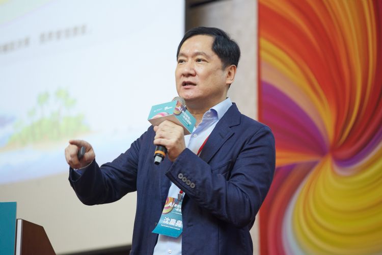 纬创数码转型脚踩双飞轮 Excel报表交给AI，员工做什么？