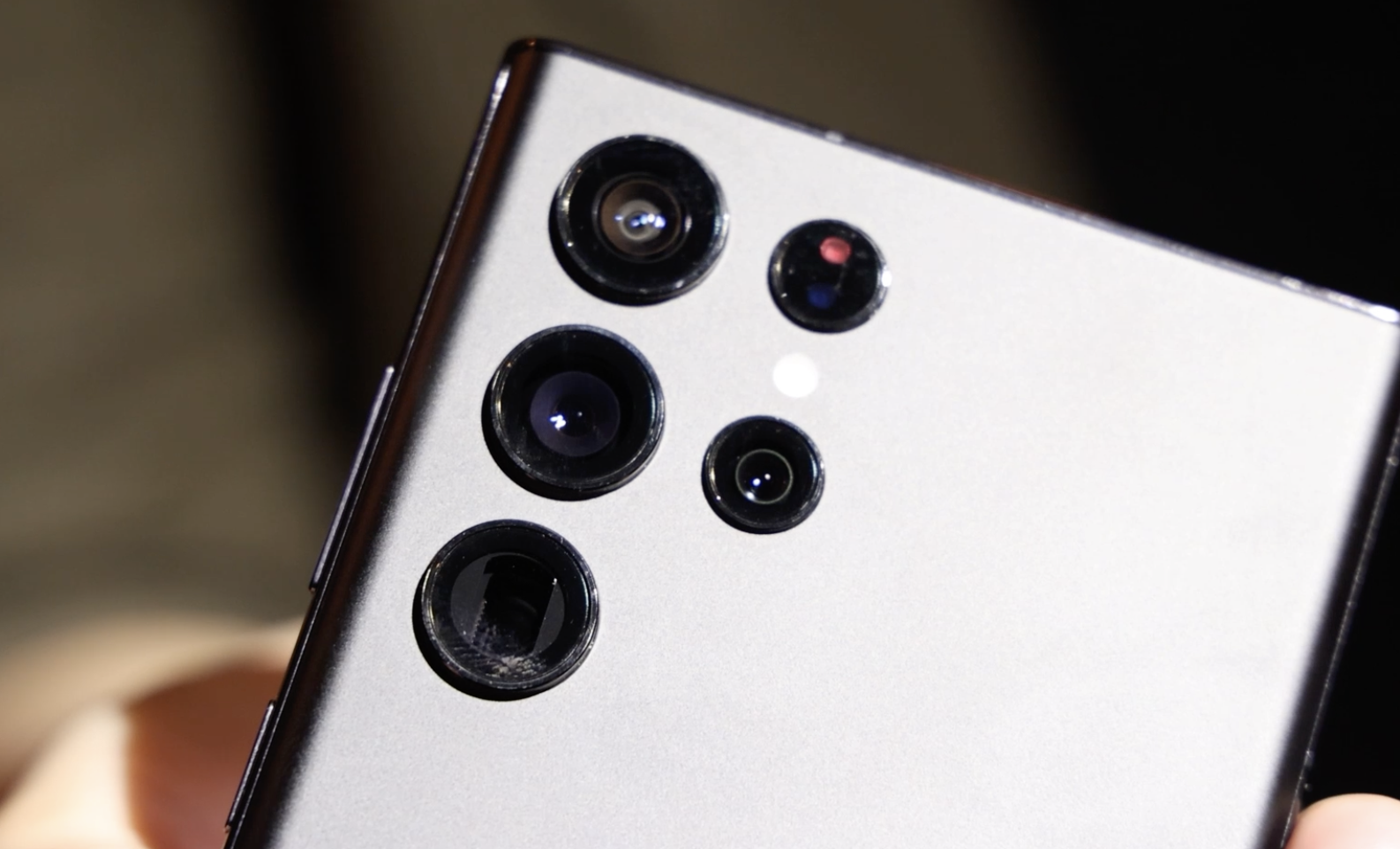 传三星Galaxy S23手机将采用高通定制AP，以改善品牌形象与苹果正面交锋