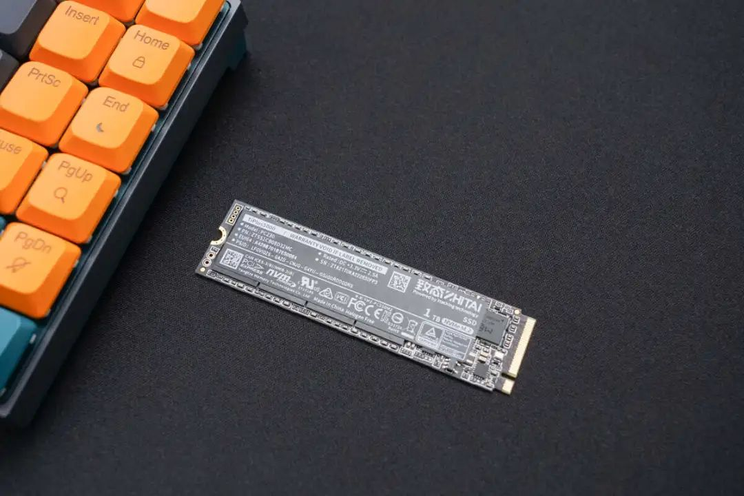 每周上新：iQOO 11S新品，Anker621移动电源，致态TiPlus5000 固态硬盘全新固件-充电头网