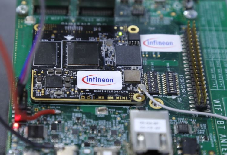英飞凌携手台积电RRAM技术进攻车用MCU，此为示意图。符世旻摄