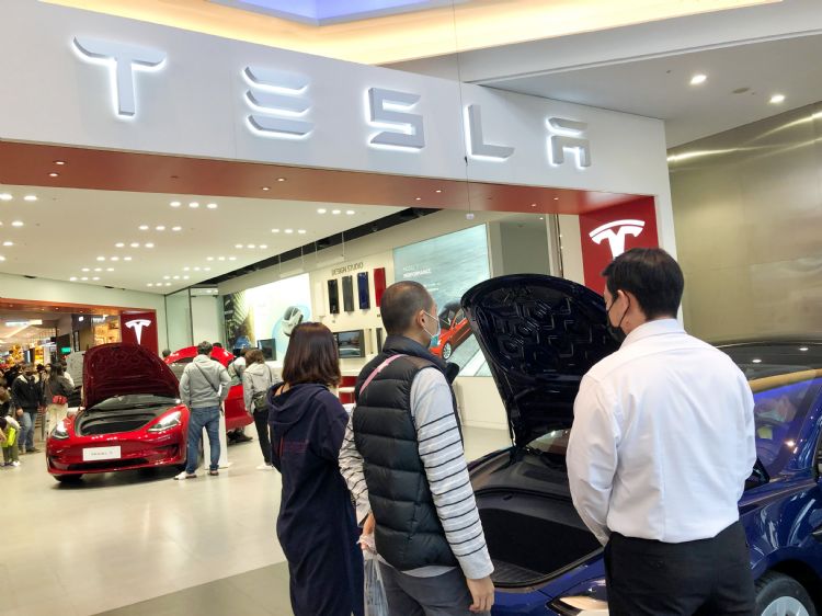 Tesla国内近一波降价被视为短期冲刺。符世旻摄
