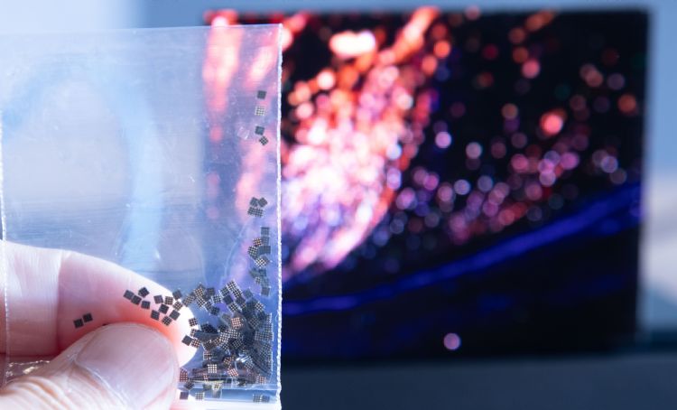 苹果看好Micro LED未来发展潜力与应用延伸可能，投下巨资开发相关技术。符世旻摄