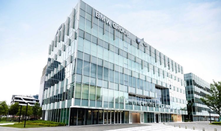 BMW正加大力道运用AI机器人，提升制造流程的效率和精准度。BMW