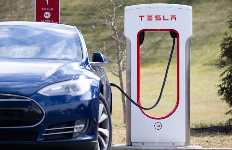 日产跟进Tesla EV充电规格 日厂开首例