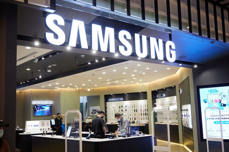 三星产品策略变动，Galaxy S24系列考虑移除大屏幕款式。李建梁摄