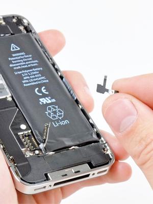 央视新闻：换电池解决iPhone卡顿基本没用！苹果就是让你换新！