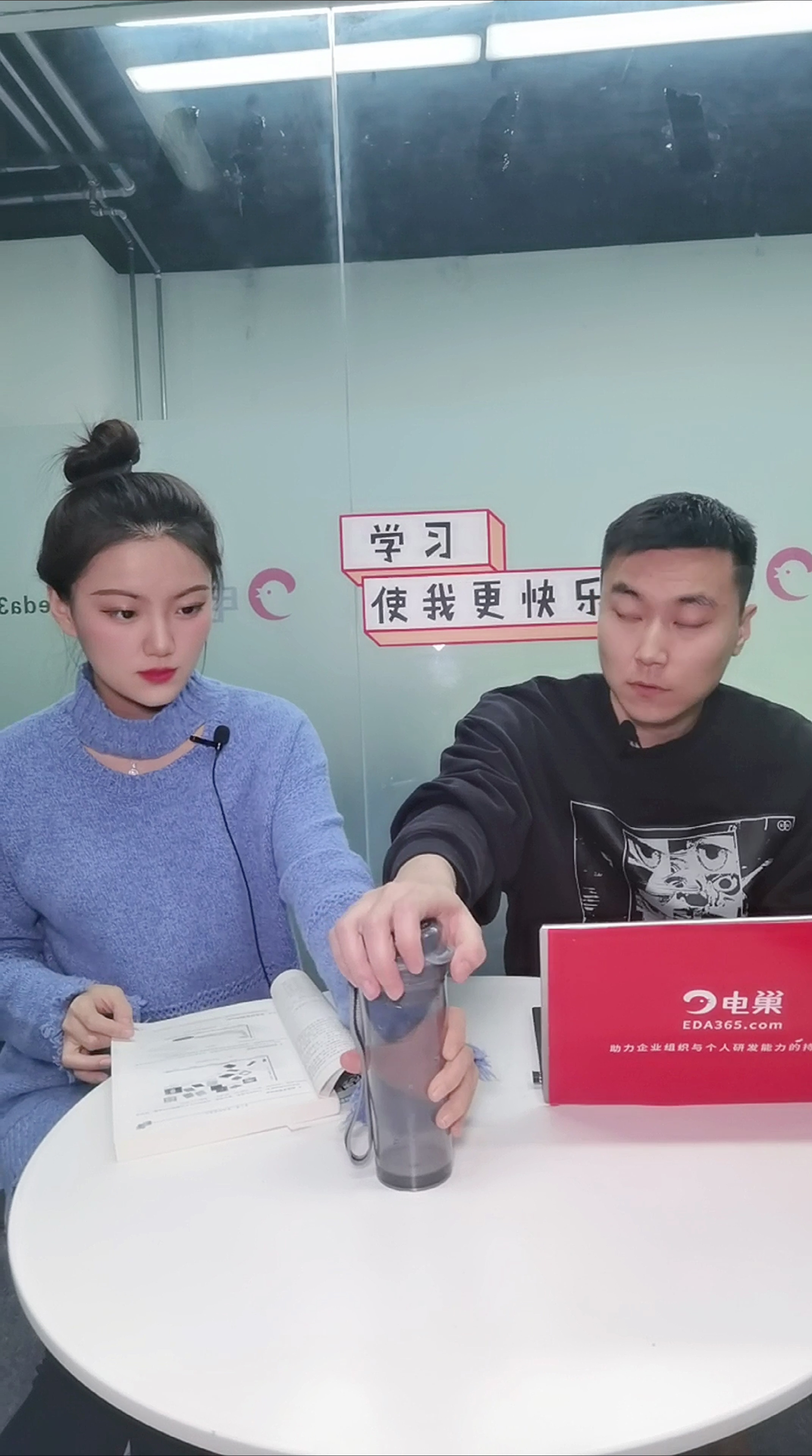 钢铁直男 在身边，崩溃只要一瞬间，发给你身边的 直男 办公室搞笑