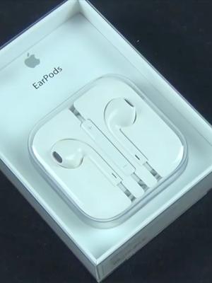 传iPhone12将不在随机附送耳机，降低成本，提升AirPods销量