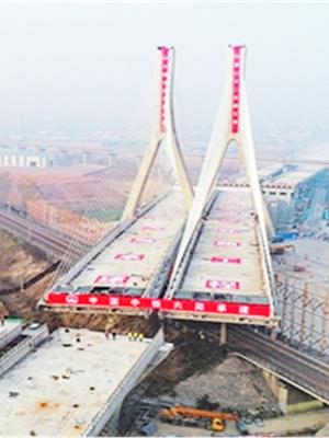 90分钟惊心动魄！2000吨千斤顶火力全开，8万吨大桥成功转体合拢