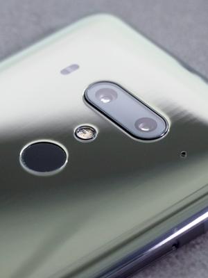 HTC，你自己说凉不凉？