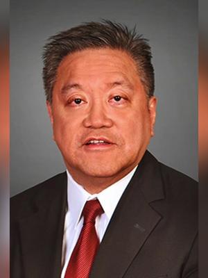 操刀博通收购高通的华人企业家，比起技术，他更相信钱