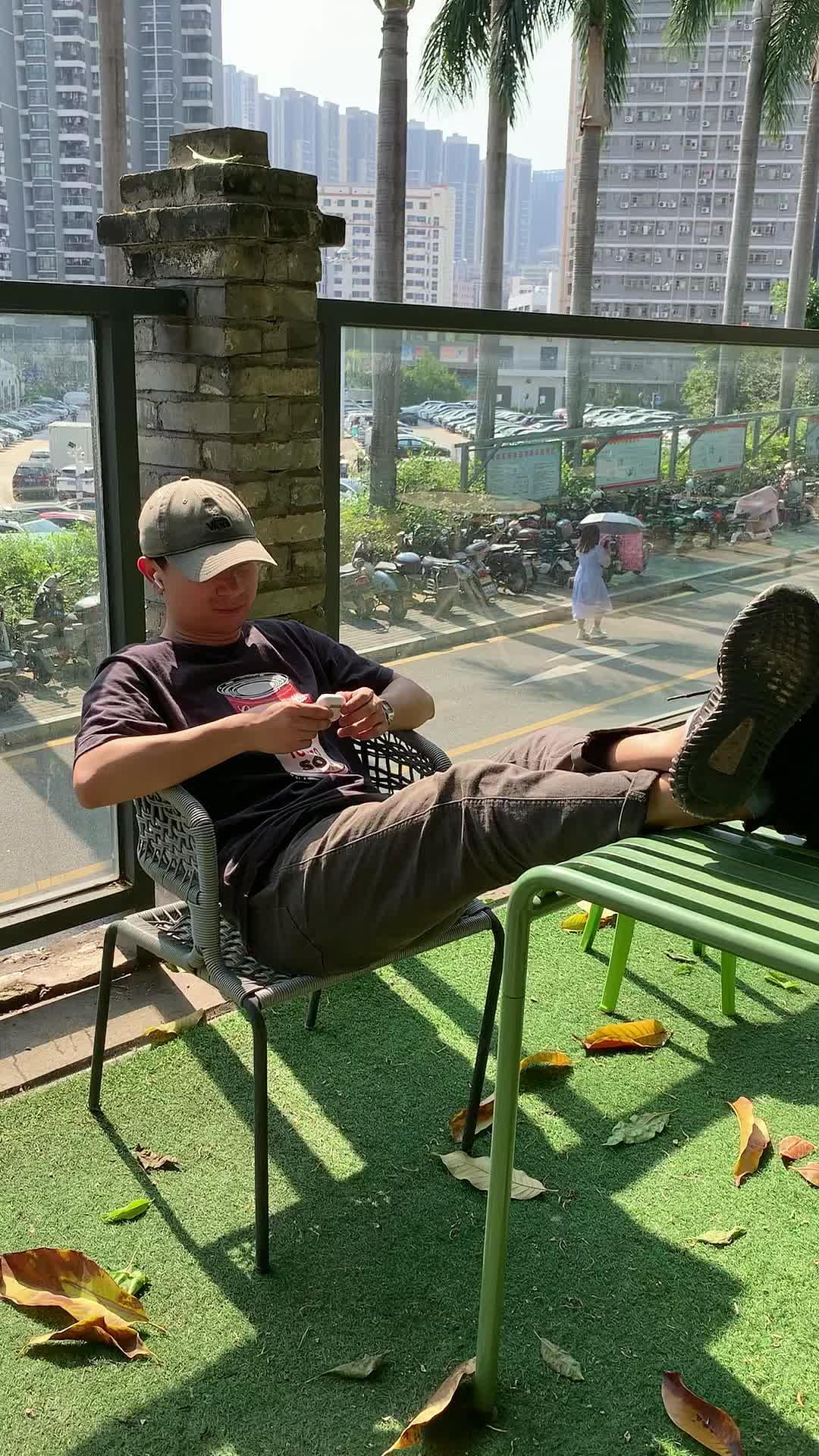 高颜值实用蓝牙耳机，不能错过的高性价比好物，关注波波间，我们天天见好物推荐 蓝牙耳机 夏日必备