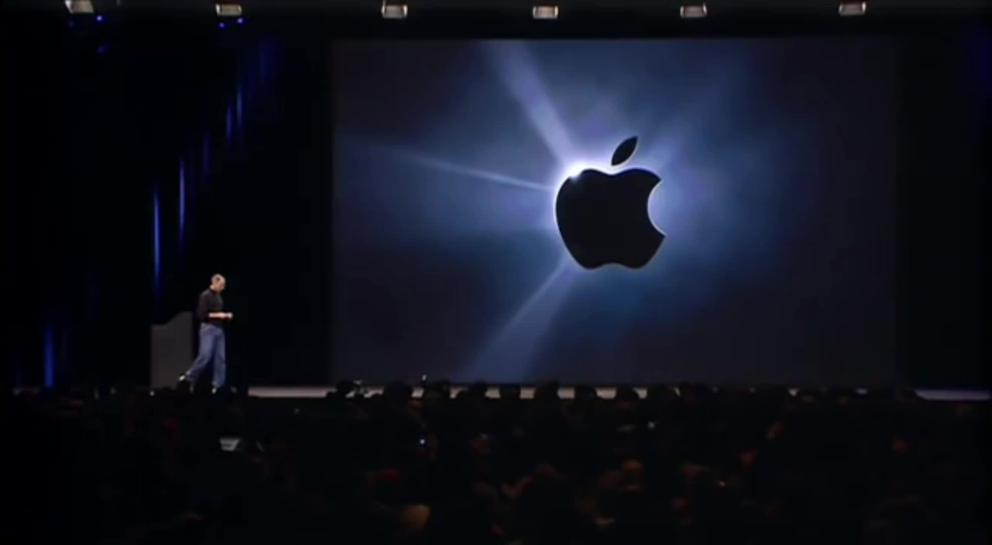 iphone发售15周年，你还记得当年的乔布斯演讲吗？ 乔布斯2007 年主题演讲 iPhone 介绍节选（视频来源：John Schroter）iphone 乔布斯