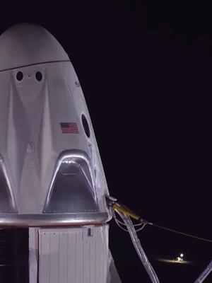 SpaceX又创造历史了！龙飞船试飞成功并成功返航