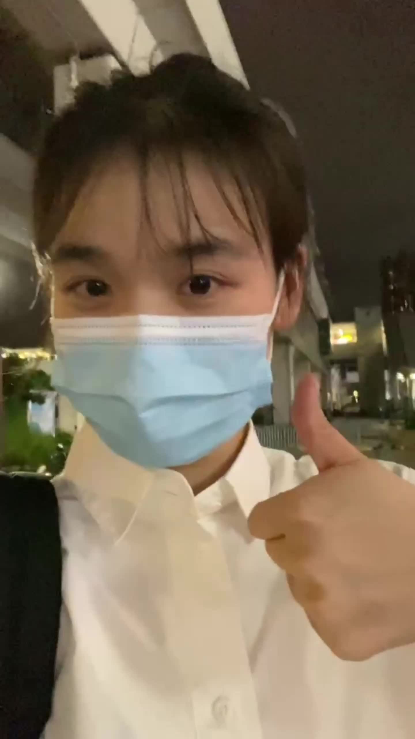 晚上12点的深圳福田办公楼，不知不觉成了每天只为生活奔波的大人了深圳 深漂 我是工程师